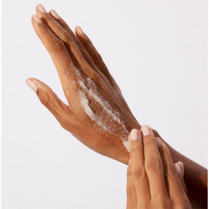 Comment choisir le bon gommage corporel et obtenir la combinaison parfaite avec le gel de douche